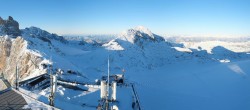 Archiv Foto Webcam Dachstein Gletscher: Panoramablick von der Bergstation 14:00