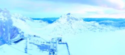 Archiv Foto Webcam Dachstein Gletscher: Panoramablick von der Bergstation 06:00