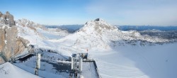 Archiv Foto Webcam Dachstein Gletscher: Panoramablick von der Bergstation 09:00