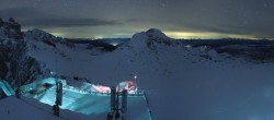 Archiv Foto Webcam Dachstein Gletscher: Panoramablick von der Bergstation 01:00