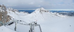 Archiv Foto Webcam Dachstein Gletscher: Panoramablick von der Bergstation 10:00