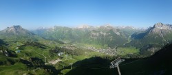 Archiv Foto Webcam Lech-Zürs: Kriegerhorn Panoramablick 17:00