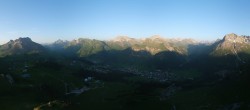 Archiv Foto Webcam Lech-Zürs: Kriegerhorn Panoramablick 19:00