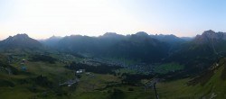 Archiv Foto Webcam Lech-Zürs: Kriegerhorn Panoramablick 05:00