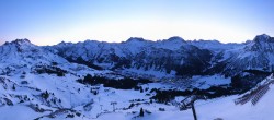 Archiv Foto Webcam Lech-Zürs: Kriegerhorn Panoramablick 05:00