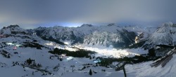 Archiv Foto Webcam Lech-Zürs: Kriegerhorn Panoramablick 05:00
