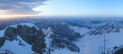 Archiv Foto Webcam Zugspitze: Panoramablick vom Gipfel 06:00