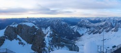 Archiv Foto Webcam Zugspitze: Panoramablick vom Gipfel 05:00
