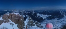 Archiv Foto Webcam Zugspitze: Panoramablick vom Gipfel 03:00