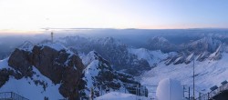 Archiv Foto Webcam Zugspitze: Panoramablick vom Gipfel 06:00