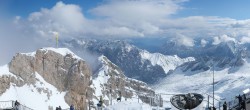 Archiv Foto Webcam Zugspitze: Panoramablick vom Gipfel 13:00