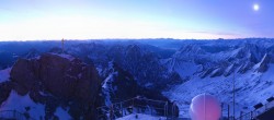 Archiv Foto Webcam Zugspitze: Panoramablick vom Gipfel 05:00