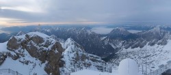 Archived image Webcam Panoramic View Zugspitze 05:00