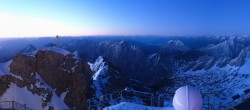 Archiv Foto Webcam Zugspitze: Panoramablick vom Gipfel 03:00