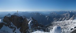 Archiv Foto Webcam Zugspitze: Panoramablick vom Gipfel 07:00
