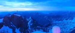 Archiv Foto Webcam Zugspitze: Panoramablick vom Gipfel 03:00