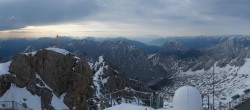 Archiv Foto Webcam Zugspitze: Panoramablick vom Gipfel 06:00