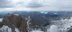 Archiv Foto Webcam Zugspitze: Panoramablick vom Gipfel 07:00