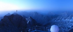 Archiv Foto Webcam Zugspitze: Panoramablick vom Gipfel 03:00