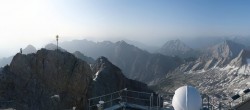 Archiv Foto Webcam Zugspitze: Panoramablick vom Gipfel 06:00