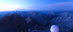 Archiv Foto Webcam Zugspitze: Panoramablick vom Gipfel 03:00