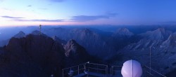Archiv Foto Webcam Zugspitze: Panoramablick vom Gipfel 03:00