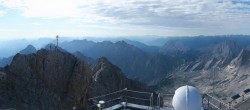 Archiv Foto Webcam Zugspitze: Panoramablick vom Gipfel 07:00