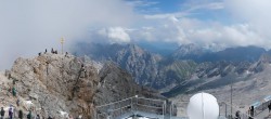 Archiv Foto Webcam Zugspitze: Panoramablick vom Gipfel 13:00