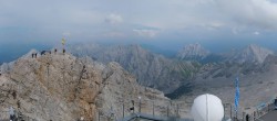 Archiv Foto Webcam Zugspitze: Panoramablick vom Gipfel 15:00