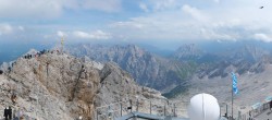 Archiv Foto Webcam Zugspitze: Panoramablick vom Gipfel 13:00