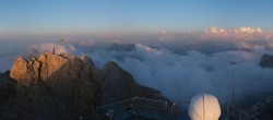Archiv Foto Webcam Zugspitze: Panoramablick vom Gipfel 19:00