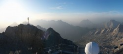 Archiv Foto Webcam Zugspitze: Panoramablick vom Gipfel 06:00