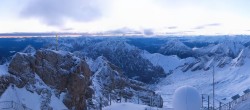 Archiv Foto Webcam Zugspitze: Panoramablick vom Gipfel 06:00