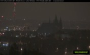 Archived image Webcam View of Prague Castle and St. Vitus Cathedral 23:00