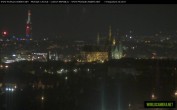 Archived image Webcam View of Prague Castle and St. Vitus Cathedral 19:00