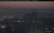 Archived image Webcam View of Prague Castle and St. Vitus Cathedral 05:00