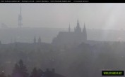 Archived image Webcam View of Prague Castle and St. Vitus Cathedral 07:00