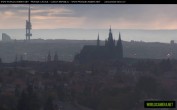 Archived image Webcam View of Prague Castle and St. Vitus Cathedral 07:00
