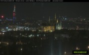 Archived image Webcam View of Prague Castle and St. Vitus Cathedral 17:00