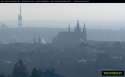 Archived image Webcam View of Prague Castle and St. Vitus Cathedral 08:00