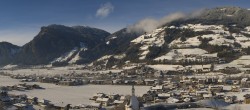 Archived image Webcam Panoramic View Mayrhofen 09:00