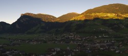 Archiv Foto Webcam Blick von Bichl auf Mayrhofen 06:00