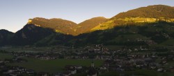 Archiv Foto Webcam Blick von Bichl auf Mayrhofen 05:00