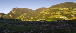 Archiv Foto Webcam Blick von Bichl auf Mayrhofen 06:00
