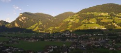 Archiv Foto Webcam Blick von Bichl auf Mayrhofen 06:00