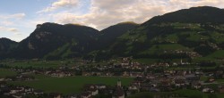 Archiv Foto Webcam Blick von Bichl auf Mayrhofen 05:00