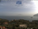 Archiv Foto Webcam Blick von Sorrento auf den Vesuv 07:00