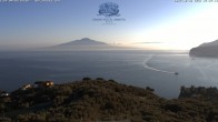 Archiv Foto Webcam Blick von Sorrento auf den Vesuv 06:00