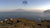 Archiv Foto Webcam Blick von Sorrento auf den Vesuv 08:00