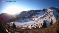 Archiv Foto Webcam Ladurns - Edelweißhütte 05:00